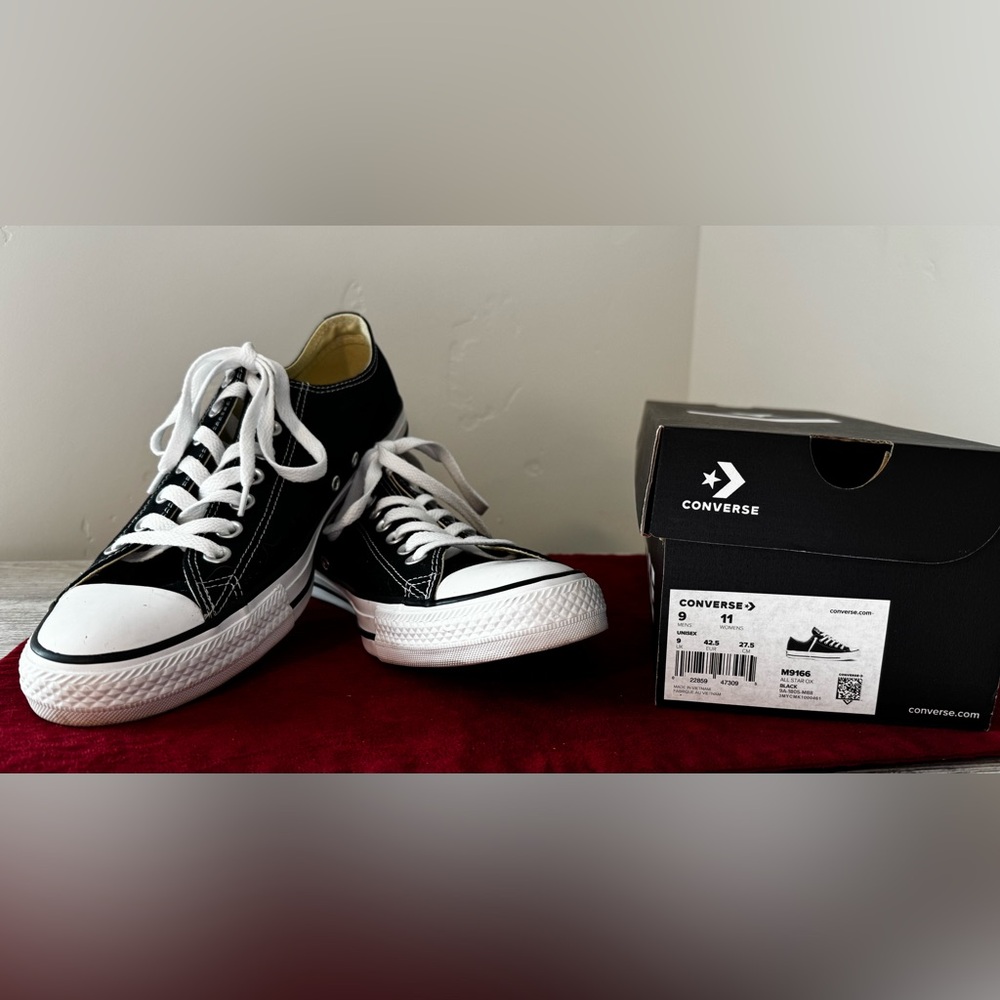 Converse - Picture 2 of 7